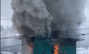 Пожар на бугельной станции в Шерегеше сняли на видео