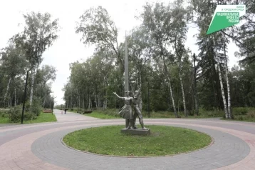 Фото: В Кемерове второй этап реконструкции парка «Берёзовая роща» выполнен на 95% 1