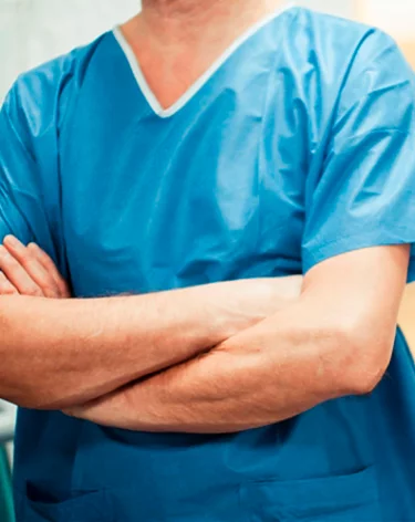 Титановые пластины и мастерство: в Кузбассе хирурги спасли серьёзно пострадавшего в ДТП мужчину