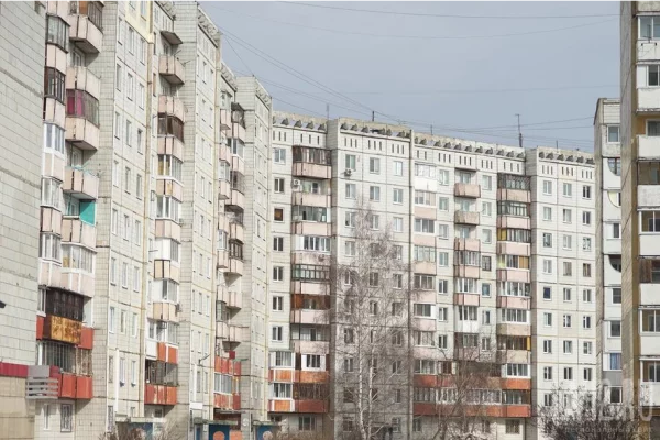 Беспилотник попал в жилой дом в Волгограде