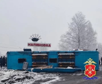 Фото: СК возбудил уголовное дело после ДТП с перевернувшимся автобусом с 11 пострадавшими в Кузбассе 1