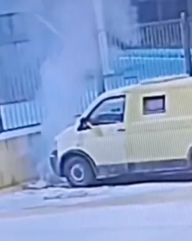 В Москве девушку задержали за поджог коробки с петардами под автомобилем