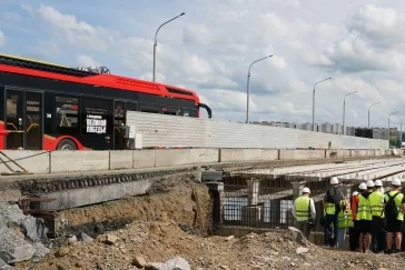 Фото: Мэр Кемерова провёл экскурсию по Кузбасскому для студентов 2