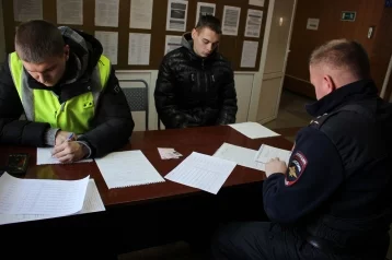 Фото: Более 30 штрафов: в Кузбассе задержали злостного нарушителя ПДД 1