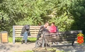 Двух кузбассовцев оштрафовали на 500 рублей за отдых в парке