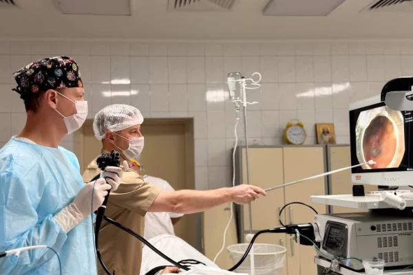 В Кузбассе впервые провели операцию через «замочную скважину» по удалению опухоли желудка 