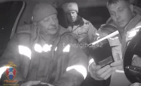 Пьяный кузбасский водитель попался полиции, когда при развороте съехал в снег