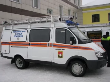 Фото: В Кемерове спасатели помогли двум пожилым людям с инсультом 1