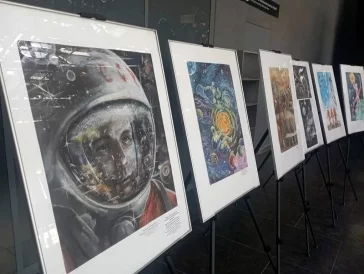 Фото: В кемеровском аэропорту открылась космическая выставка 2