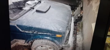 Фото: В Кемерове пьяная пенсионерка подожгла машину соседа ради мести  1