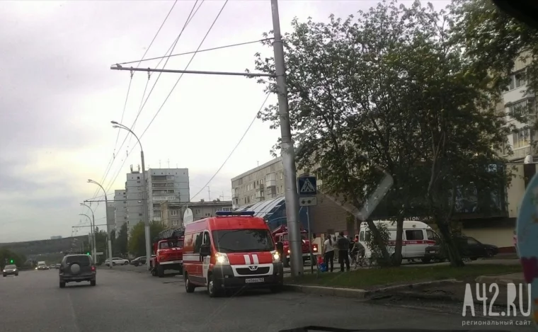 Фото: В Кемерове в здании бывшей «Акватории» произошёл пожар 2
