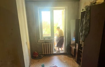Фото: Без спального места и одежды: годовалого ребёнка в ужасных условиях обнаружили в квартире в Саратовской области 2