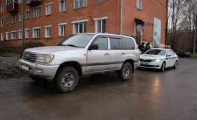 В Кузбассе водитель внедорожника сбил 15-летнюю девочку и уехал с места ДТП 