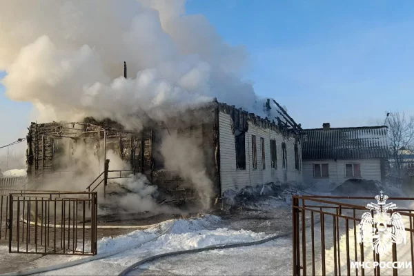 В Мариинске ликвидировали пожар в баптистской церкви