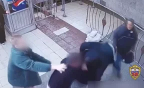 В Москве мужчина набросился на пассажира метро и сломал ему скулу