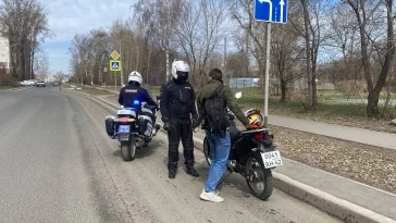 Фото: В Кемерове городские дороги выехал мотопатруль ГИБДД 2