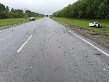 Фото: Водитель уснул за рулём: один человек погиб, трое пострадали в ДТП на кузбасской трассе 1