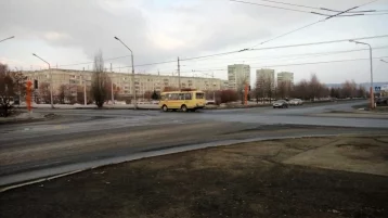 Фото: В Кемерове отключились светофоры на оживлённом перекрёстке 1