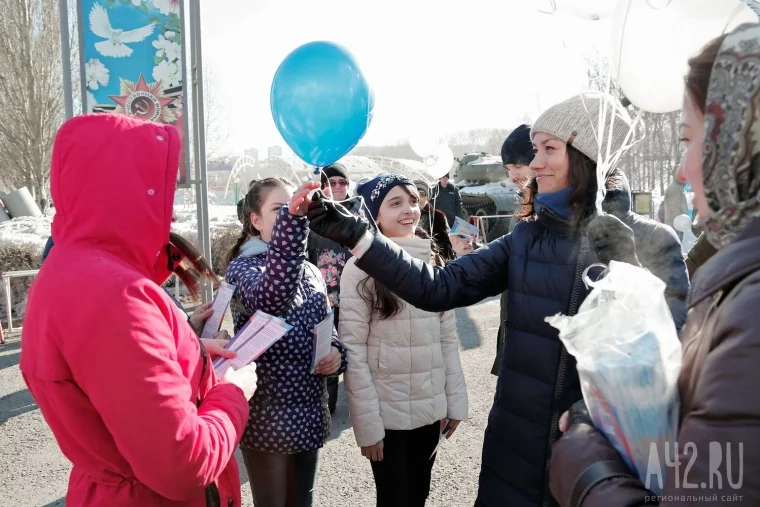 Фото: «Мы вместе»: митинг в честь присоединения Крыма к России 46