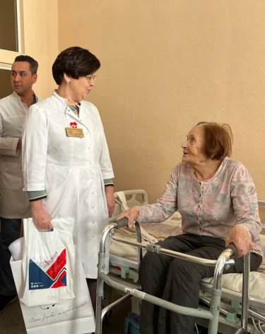 В Новокузнецке врачи поставили на ноги 100-летнюю пациентку с переломом бедра