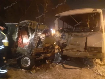 Фото: В Сети появились фотографии с места столкновения трёх автомобилей в Кемерове 1