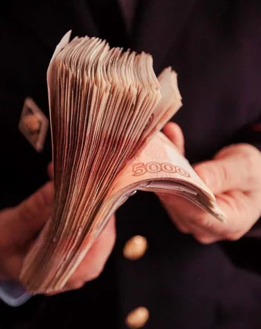 С экс-замгубернатора Ростовской области и его жены взыскали 160 миллионов рублей