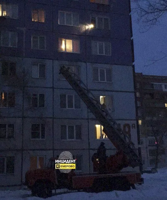 Фото: В Кемерове произошёл пожар в общежитии на Ленинградском проспекте 2