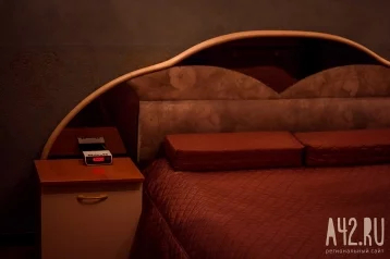 Фото: Эксперты рассказали об опасности сна с телефоном под подушкой 1