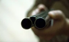 В Нальчике мужчина стрелял в воздух из ружья и ранил девушку