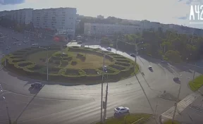 «Против шерсти»: кемеровчане обсуждают автоледи, ехавшую по «встречке» на бульварном кольце