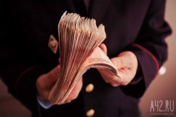 С экс-замгубернатора Ростовской области и его жены взыскали 160 миллионов рублей