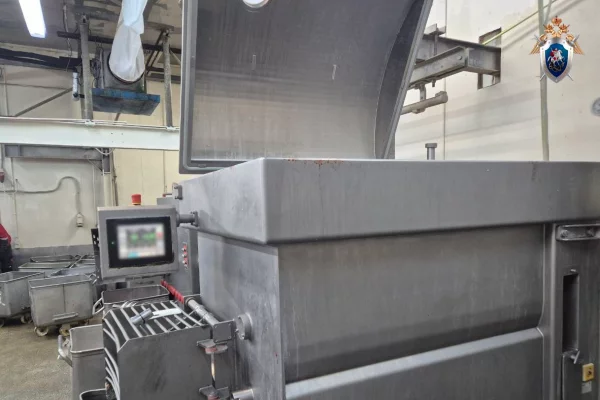 В Нижнем Новгороде рабочий мясокомбината погиб в работающей фаршемешалке