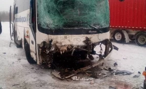 В ДТП с рейсовым автобусом на трассе Кемерово — Новосибирск пострадали три человека
