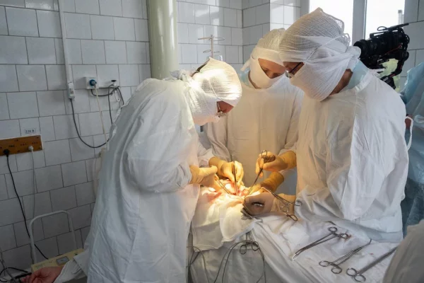 На юге Кузбасса хирурги провели третью операцию по пересадке печени