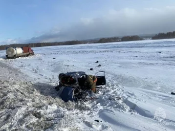 Фото: На автодороге Р-255 «Сибирь» в Красноярском крае в результате ДТП погибли 4 человека 1