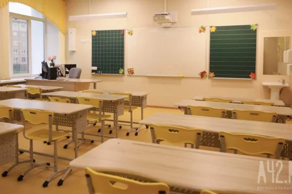 Кравцов рассказал, по каким предметам школьников могут оценивать в формате зачёта