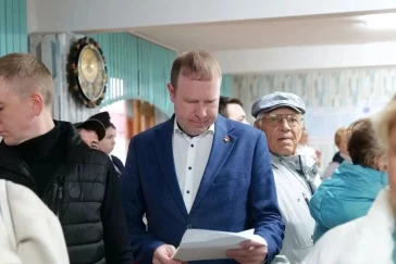 Фото: Губернатор Кузбасса и мэр Кемерова пришли на избирательные участки 1