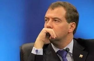 Фото: Медведев объявил замечание сказавшей лишнего чиновнице Минздрава 1