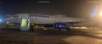 Фото: Самолёт Москва — Кемерово экстренно приземлился в Новосибирске 1