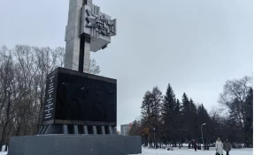Ремонт стелы «50 лет Новокузнецку» завершился в парке Гагарина