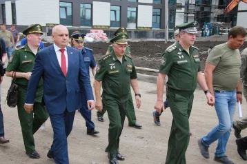 Фото: Замминистра обороны России прибыл в Кемерово 1