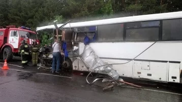 Фото: Стали известны подробности смертельной аварии с КамАЗом и автобусом в Кузбассе 1