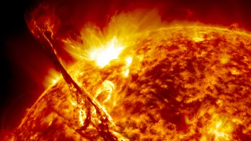 Фото: Учёные выяснили, что вспышки на Солнце вызывают аномалии в клетках человека 1