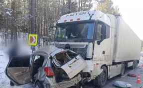 Женщина и двое детей погибли в ДТП в Иркутской области 