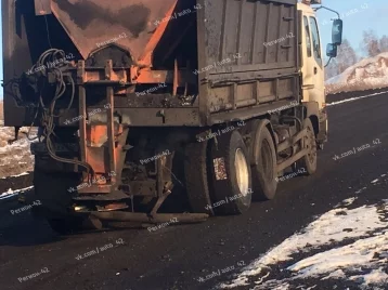 Фото: В Киселёвске на разрезе столкнулись грузовые автомобили 1