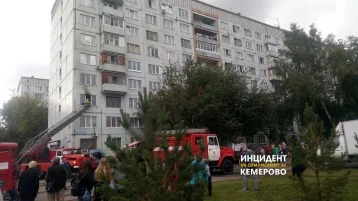 Фото: В общежитии на бульваре Строителей в Кемерове произошёл пожар 1