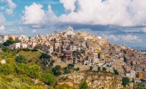 На юге Сицилии выставили на продажу сотню домов за один евро