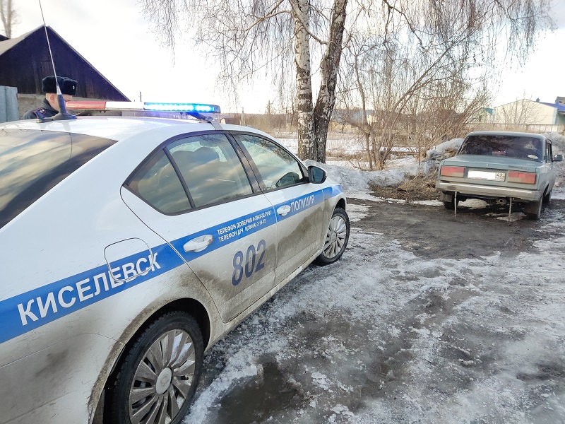В Кузбассе пьяный водитель без прав рискует получить штрафов почти на 50 тысяч рублей