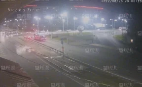 Момент ДТП на проспекте Шахтёров в Кемерове попал на видео