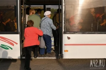 Фото: Автобус, курсирующий между двумя городами в Кузбассе, изменит схему и расписание 1